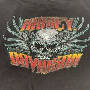 Harley Davidson Mens T-Shirt Size XL Flaming Wings Skull Graphic Flames Harley‎